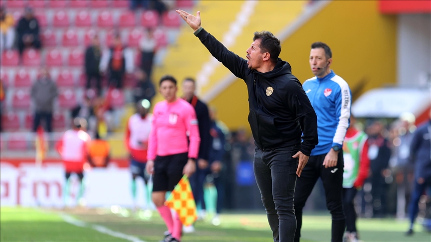 Emre Belözoğlu'ndan istifa sinyali