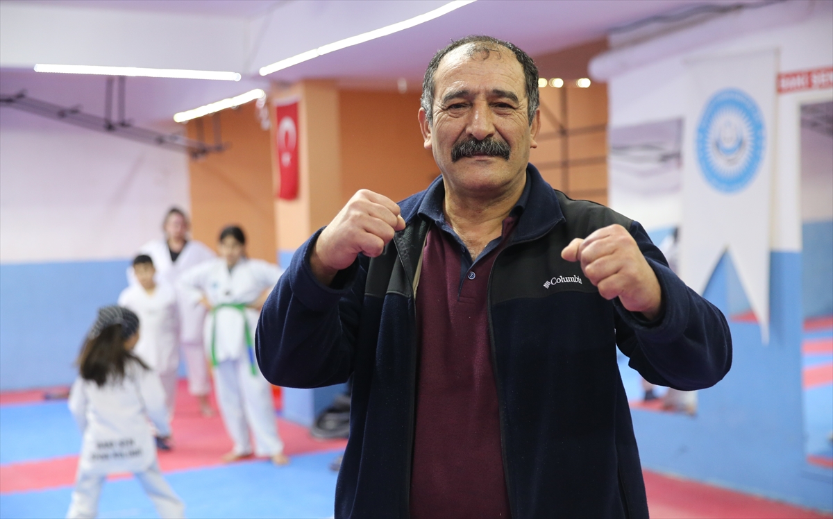 Vefa borcunu eğitim vererek ödüyor