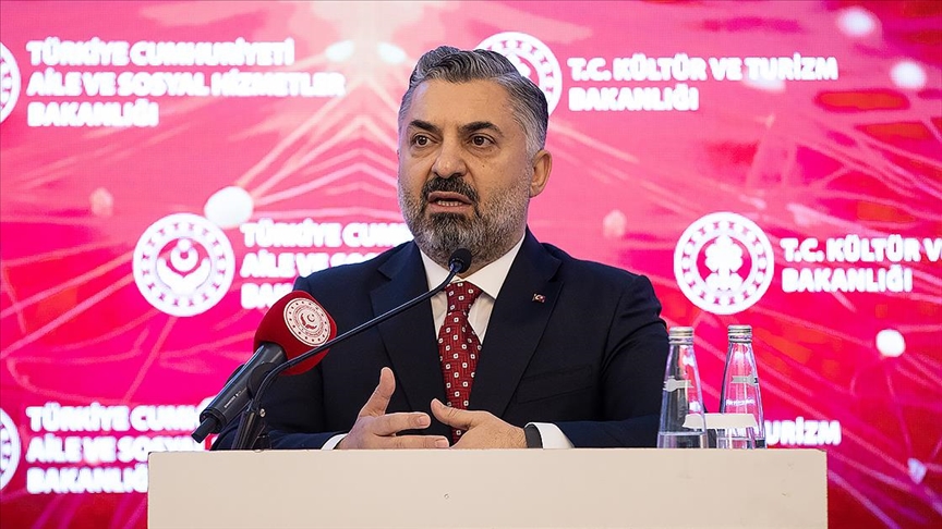 "Eşimle kızımla dizi izleyemiyorum"