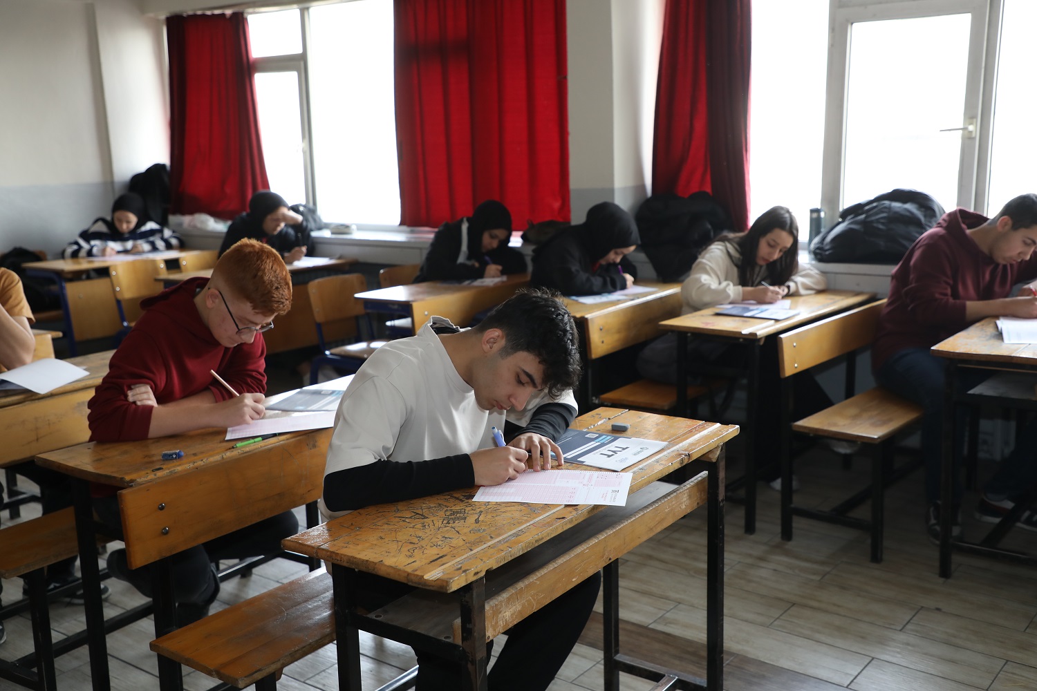 Üniversite adayları TYT provası yaptı