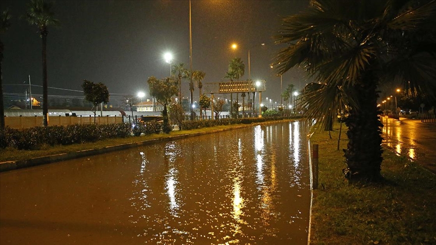 Hatay'da sağanak yağış