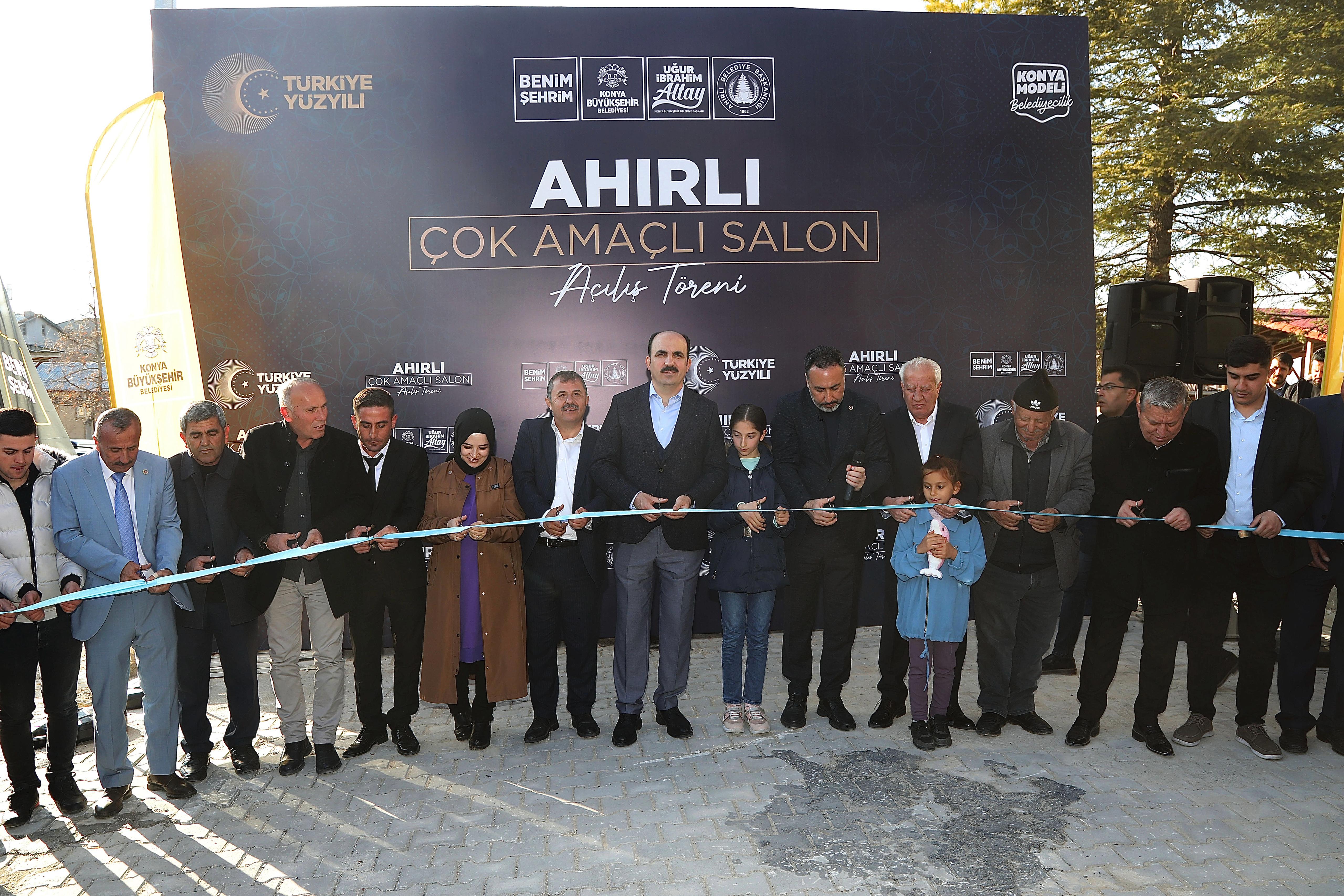 Başkan Altay ilçeleri ziyaret etti