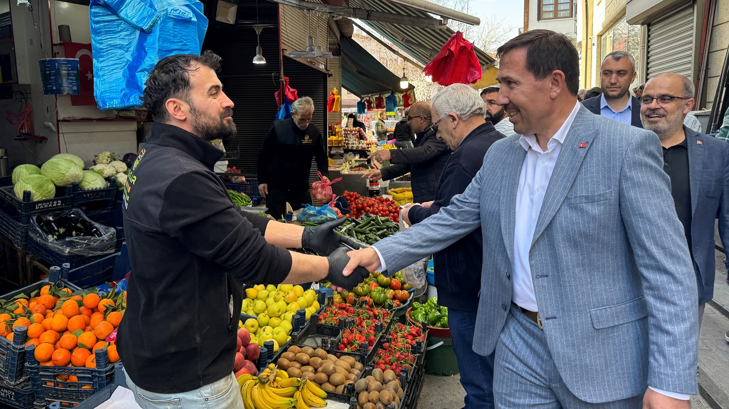 Hasan Kılca seçim için sahalarda
