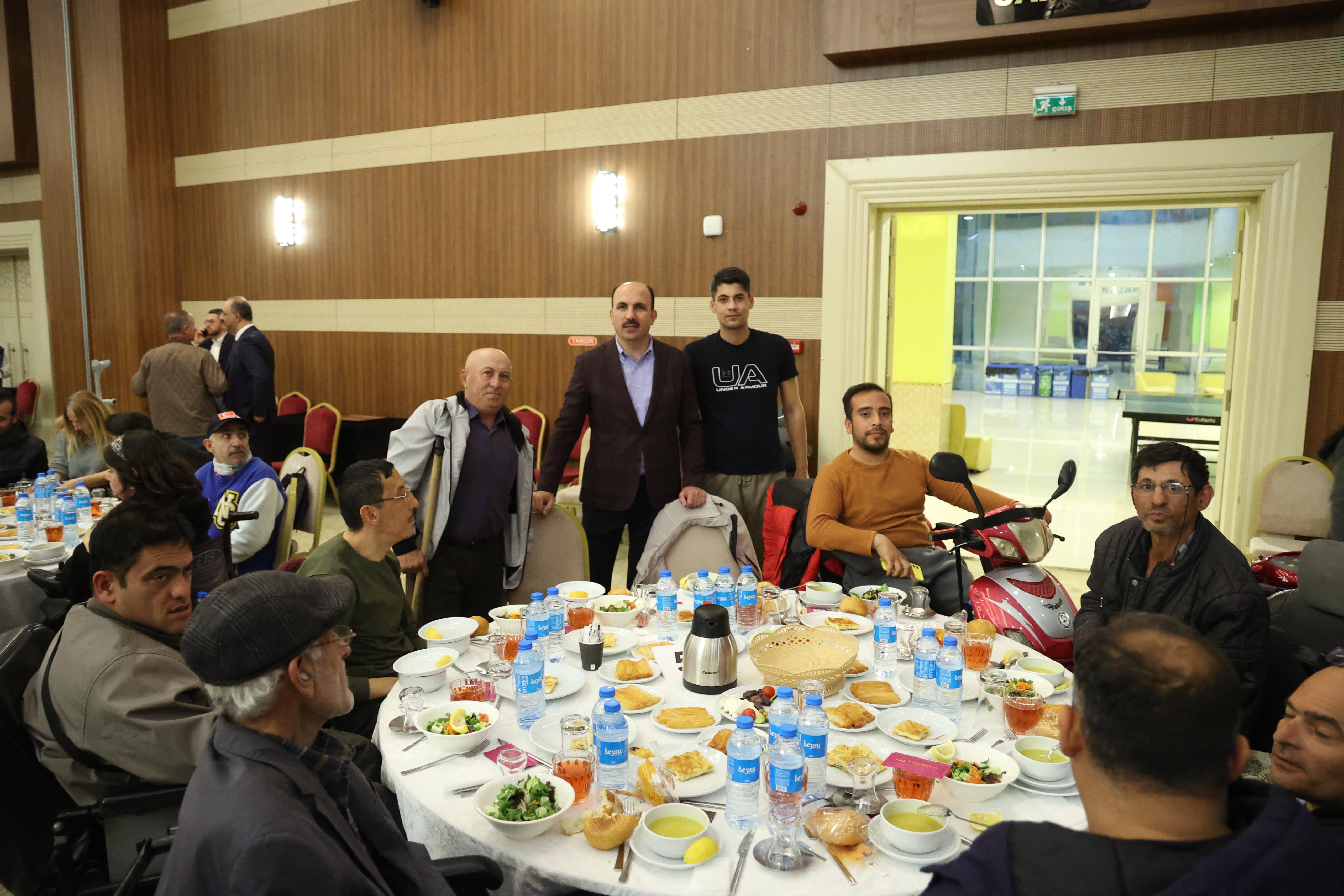İftar sofrası dezavantajlı gruplar için kuruldu