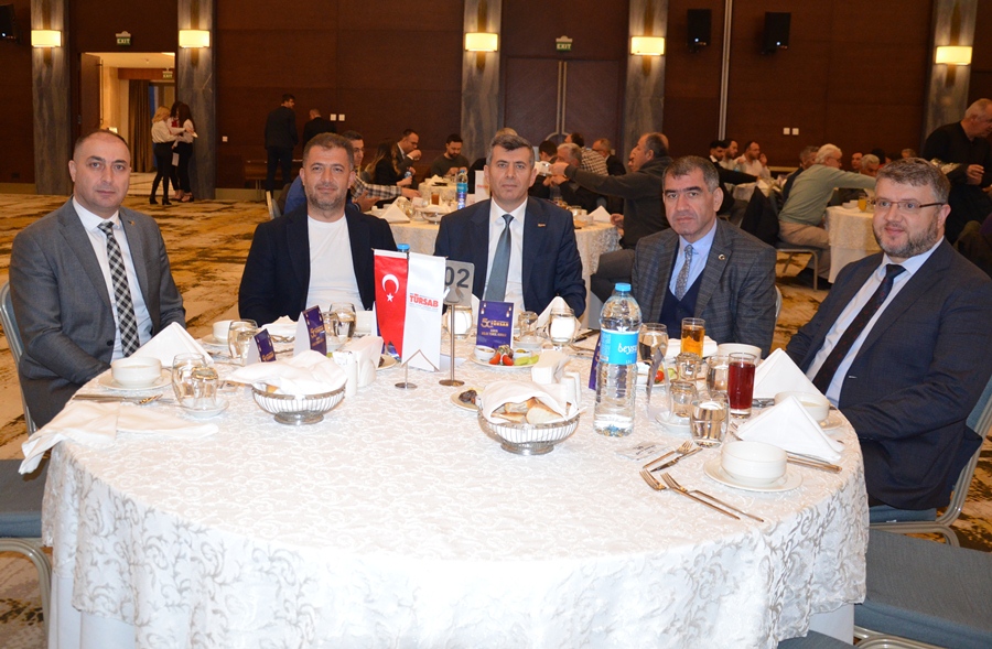 Turizmciler iftar yemeğinde buluştu