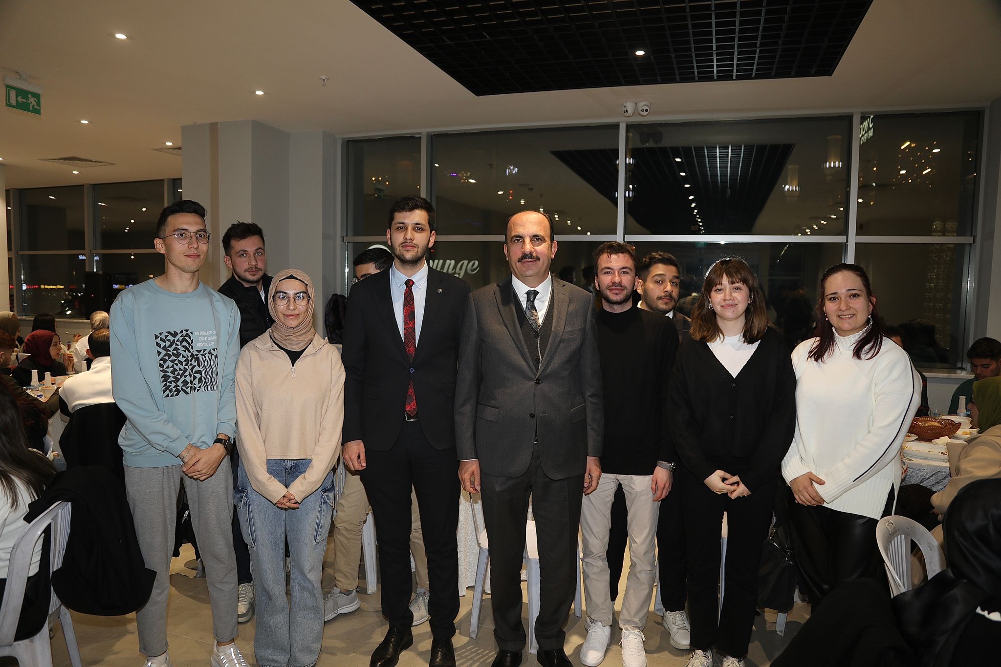 Başkan Altay gençlerle buluştu