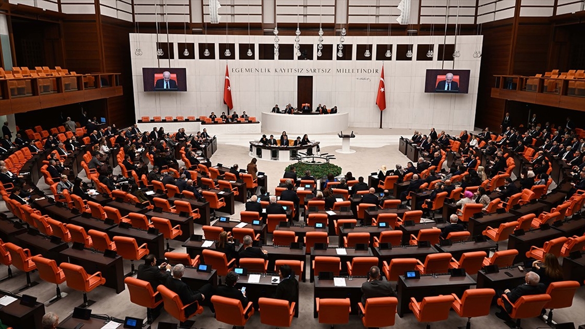 TBMM Nisan'da yoğun mesai yapacak