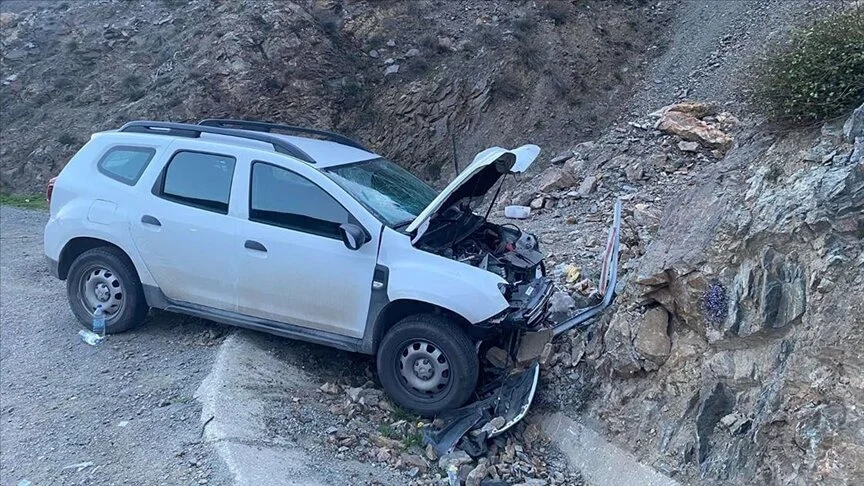Gazeteciler kaza yaptı: 1 ölü 1 yaralı