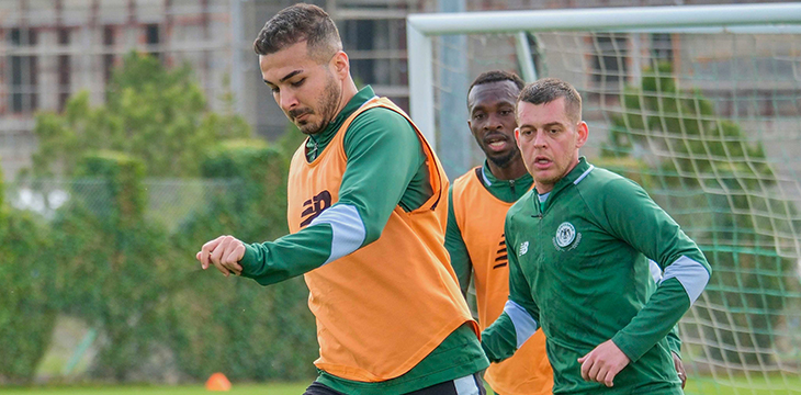 Konyaspor Trabzonspor'a bileniyor