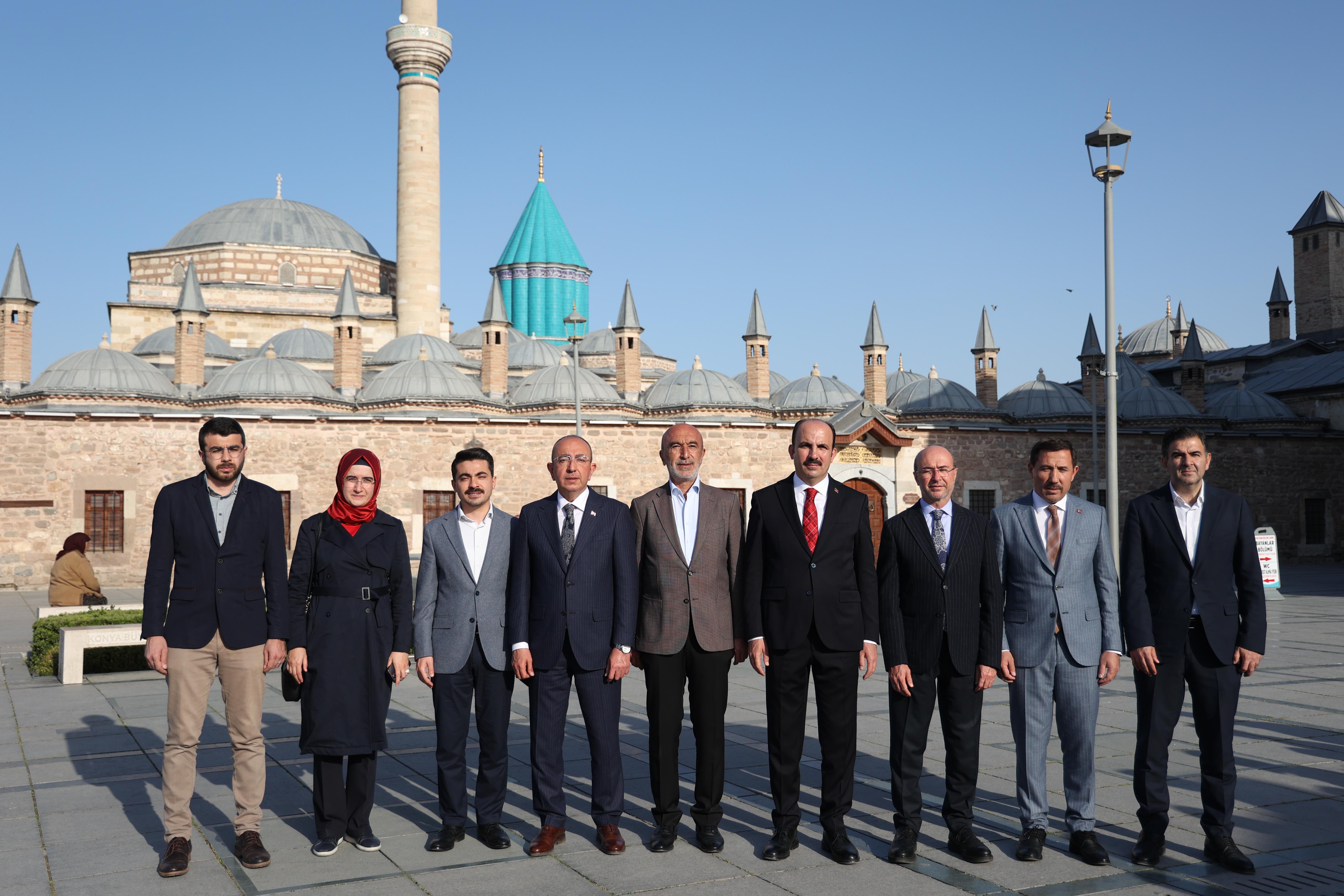 Başkanlar Mevlana Türbesi'ni ziyaret etti