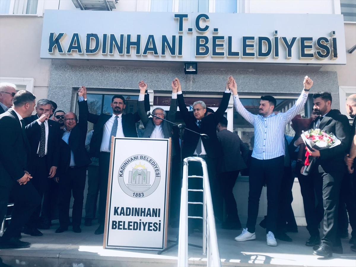 Kadınhanı Belediye Başkanı mazbata aldı