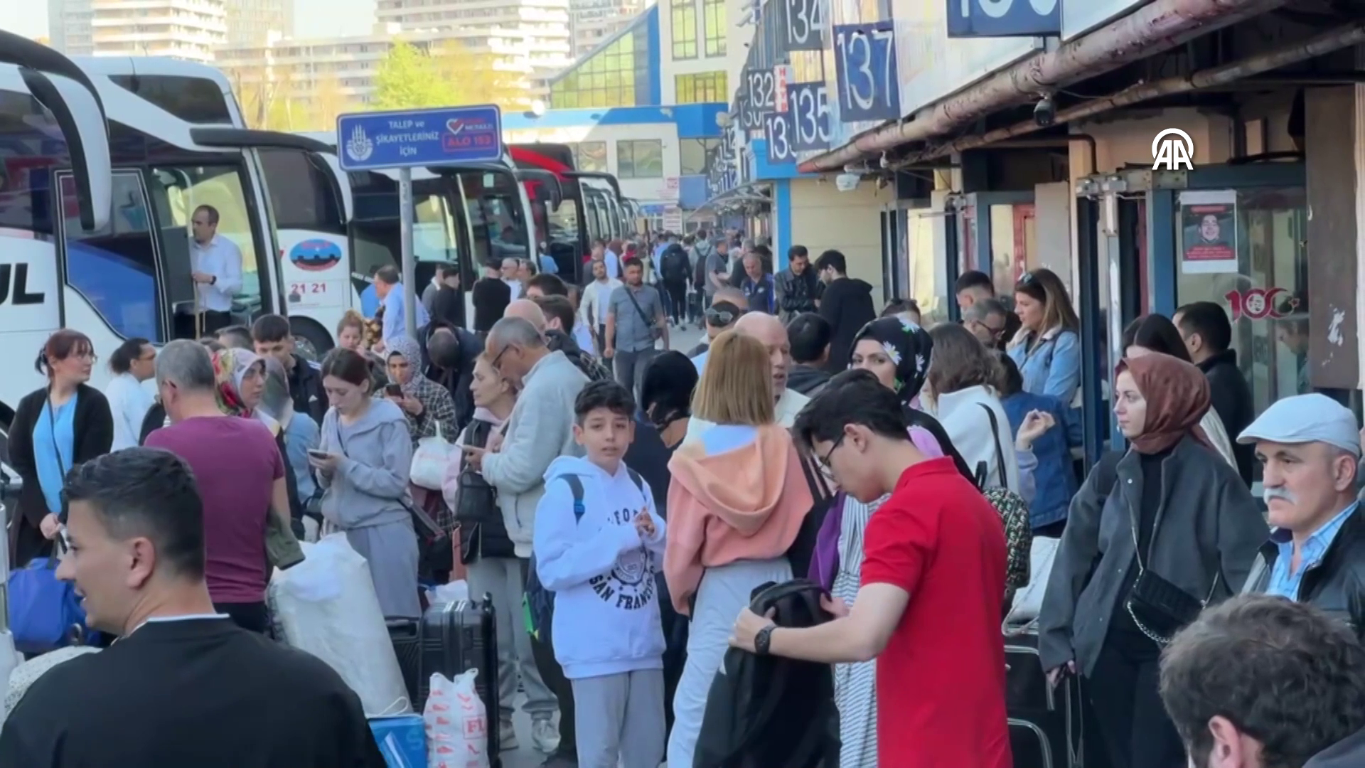Büyük İstanbul Otogarı'nda bayram yoğunluğu