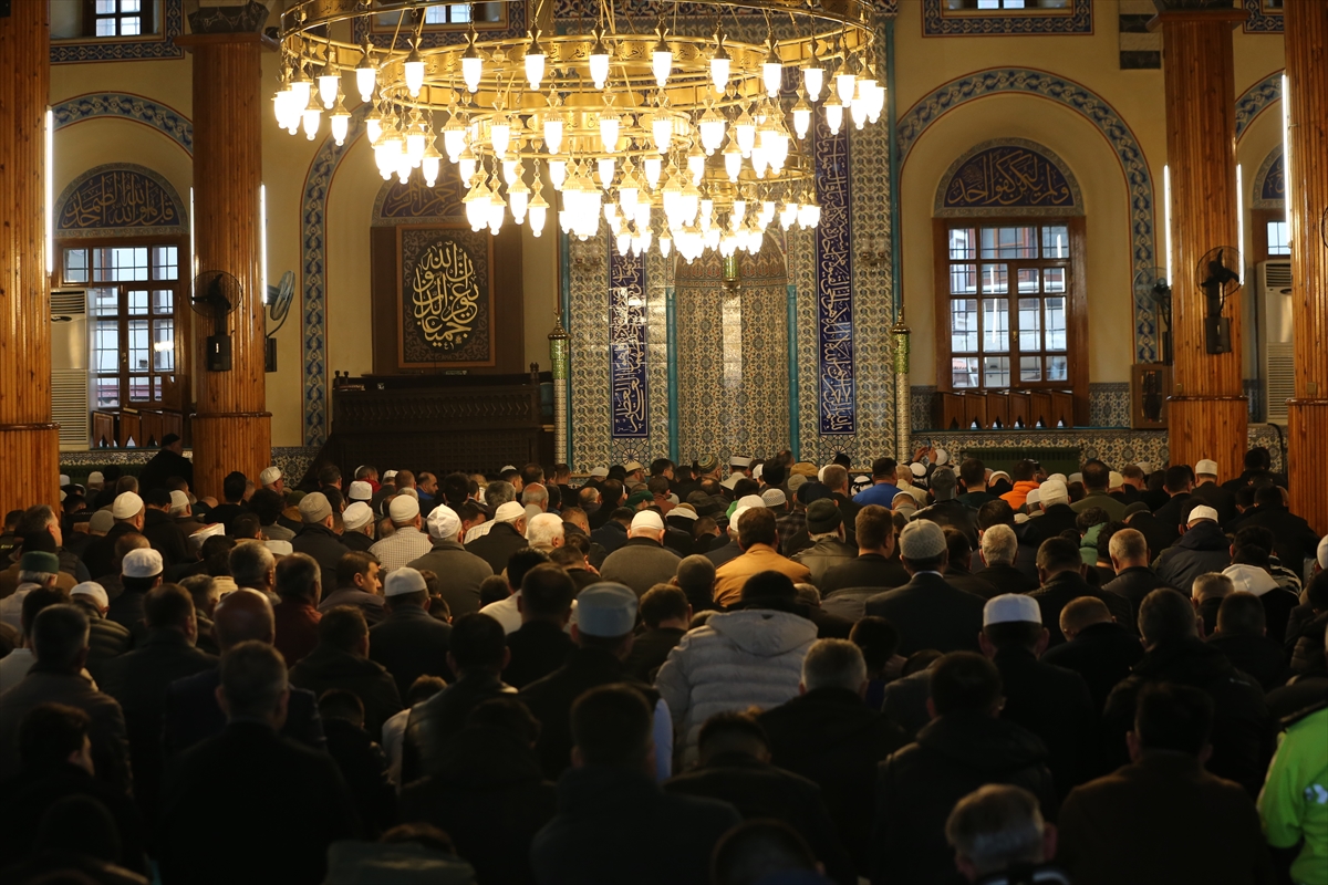 Konya'da bayram namazı kılındı