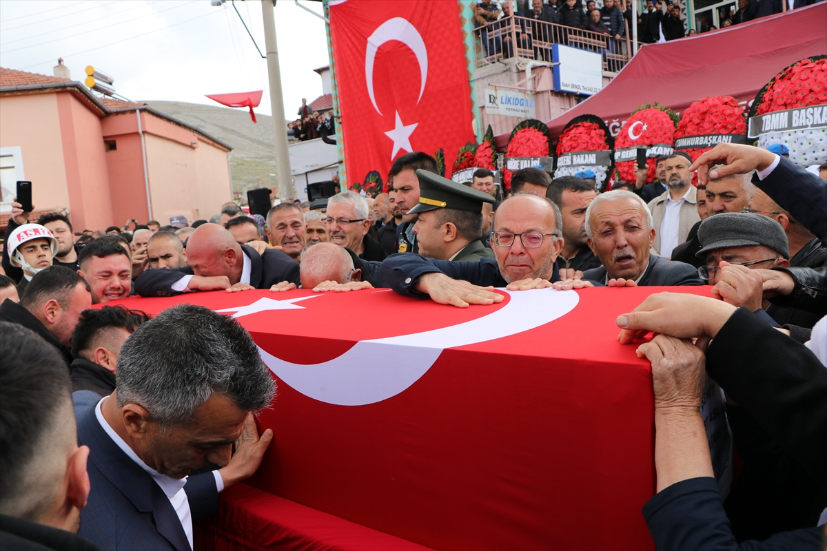 Şehit Piyade Uzman Çavuş son yolculuğa uğurlandı