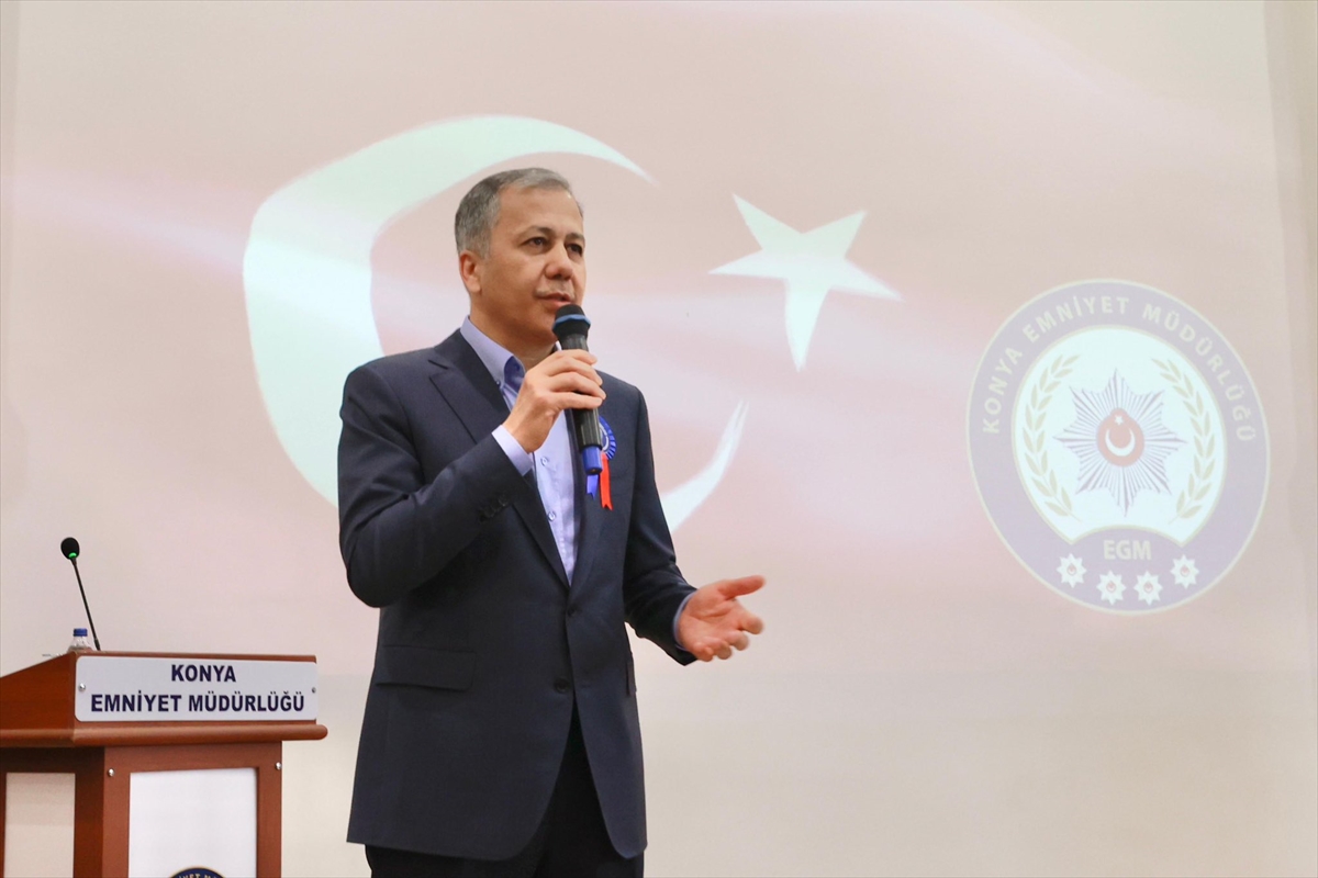 "Polisimiz her daim milletimizin yanında"
