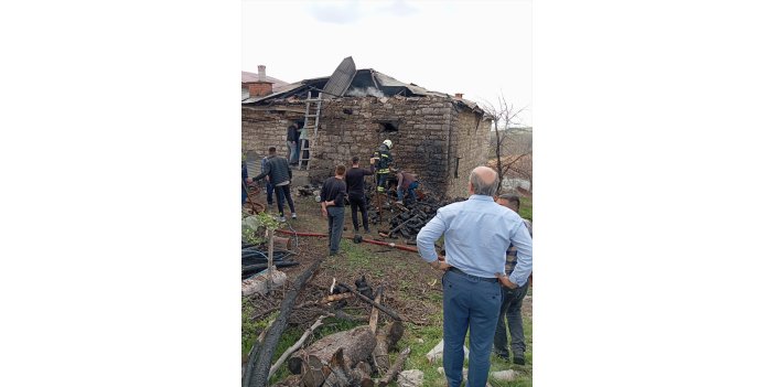 Beyşehir'de ev yangını
