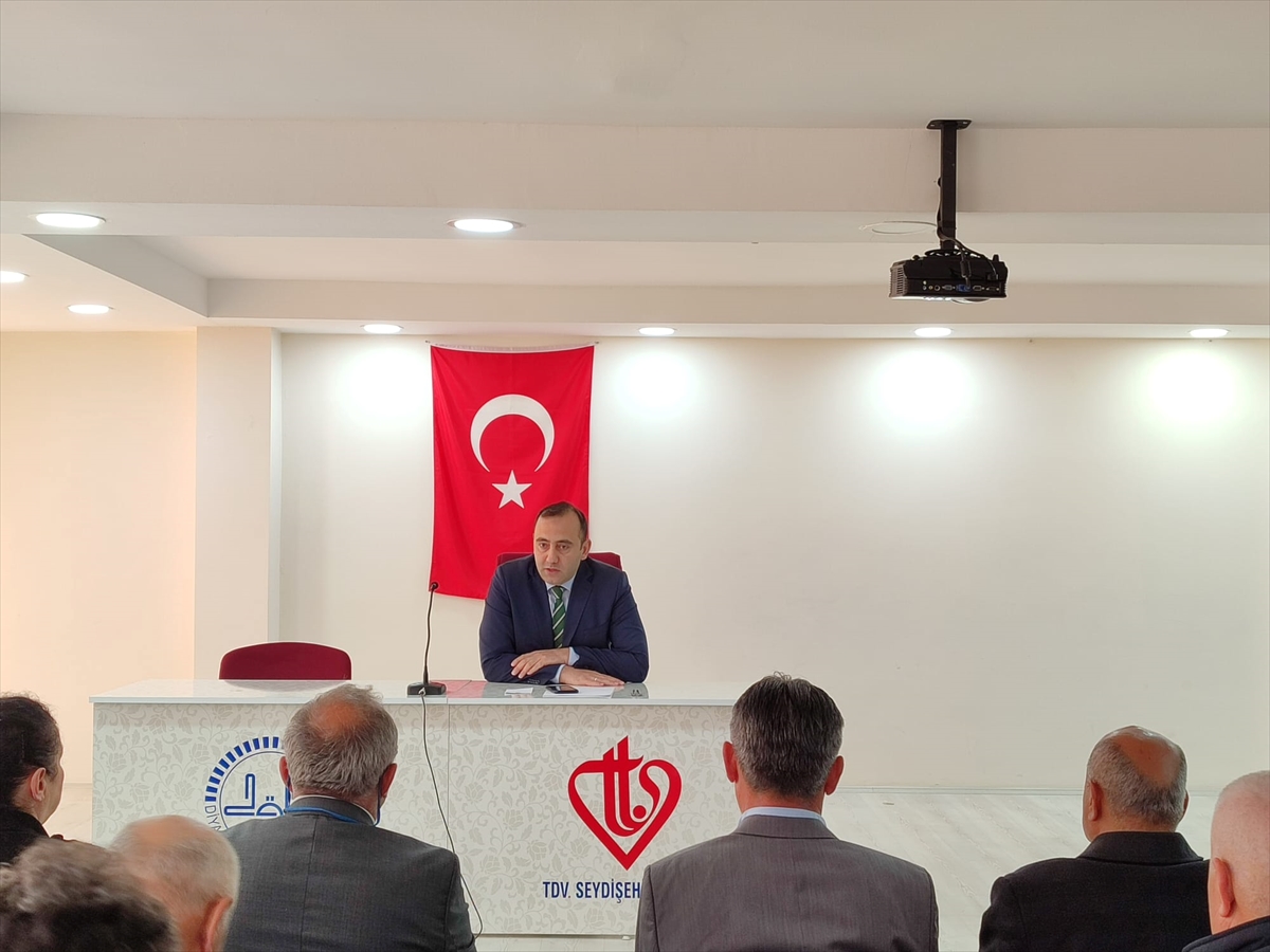Kaymakam muhtarlarla tanıştı