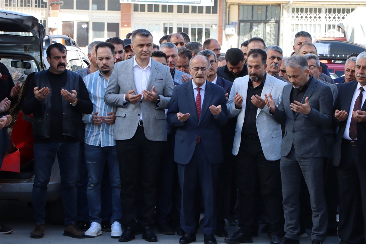 Yeni döneme dualarla başladı
