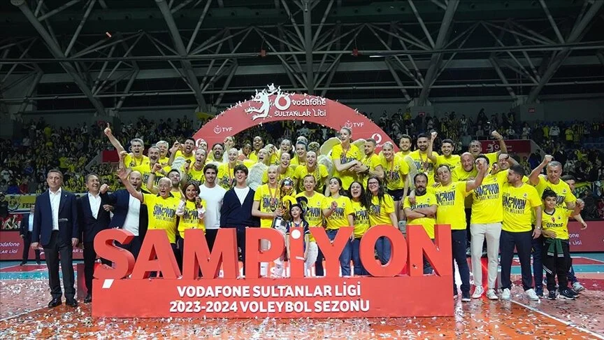Sultanlar Ligi'nin şampiyonu Fenerbahçe Opet