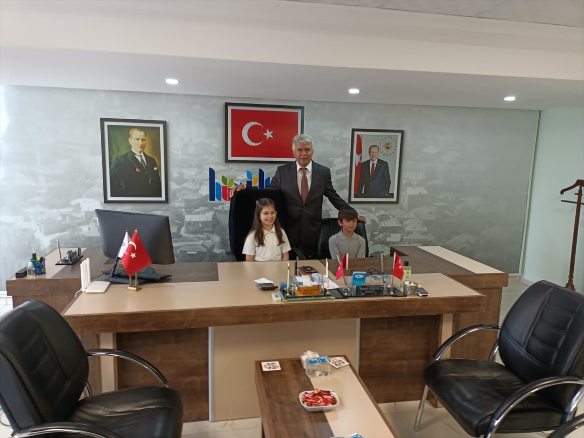Başkanlar koltuklarını devretti