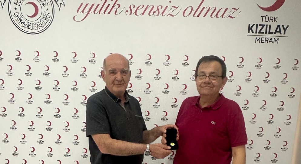 42 kez kan bağışında bulundu