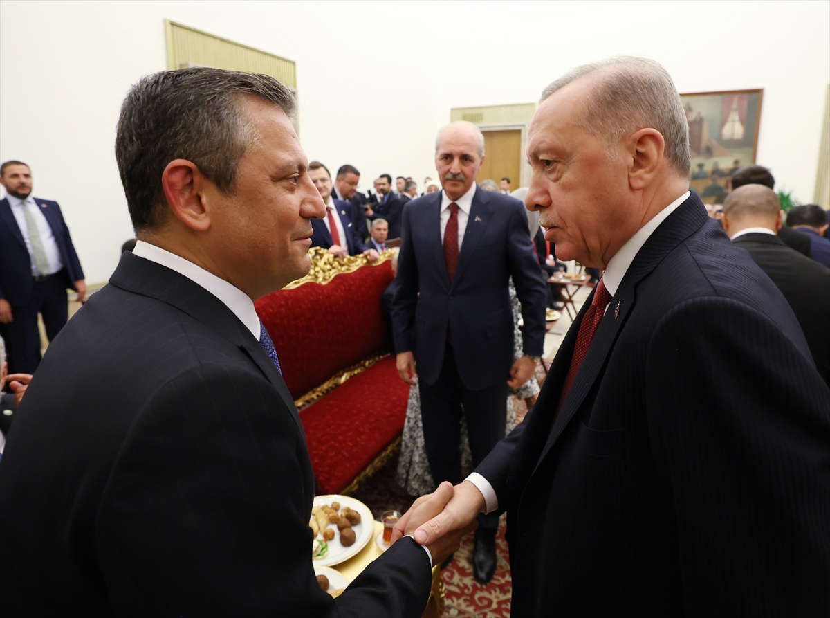 Cumhurbaşkanı Erdoğan Özgür Özel'le görüşecek