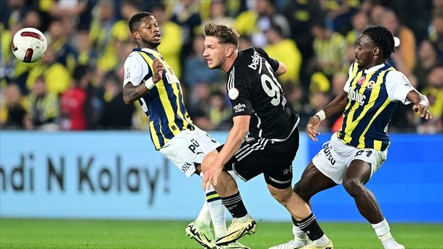 Derbinin kazananı Fenerbahçe oldu