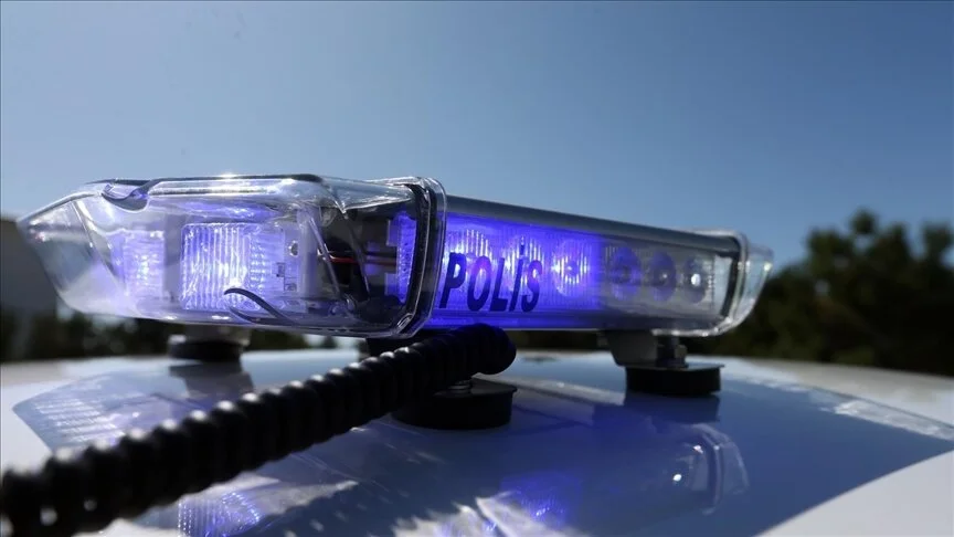 Trafik uygulama noktalarını paylaştıkları için gözaltına alındılar