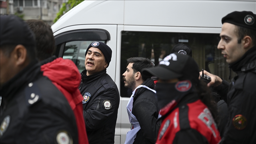 İstanbul'da 210 kişi gözaltına alındı