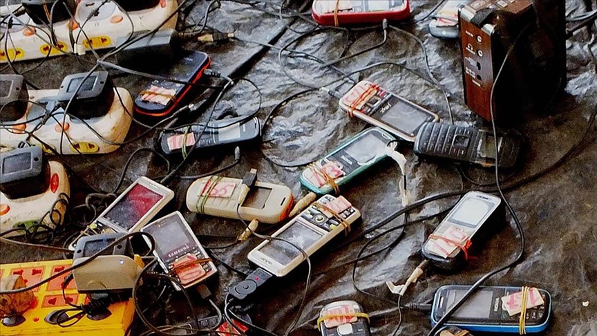 Bazı telefon parçalarının ithalatına gözetim