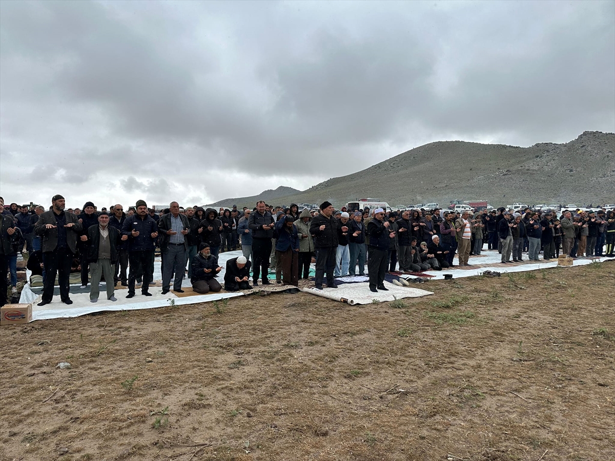 Yağmur duası sırasında sağanak yağış