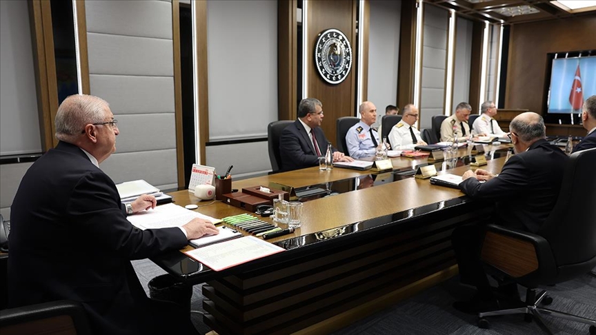 Bakan Güler komuta kademesini topladı