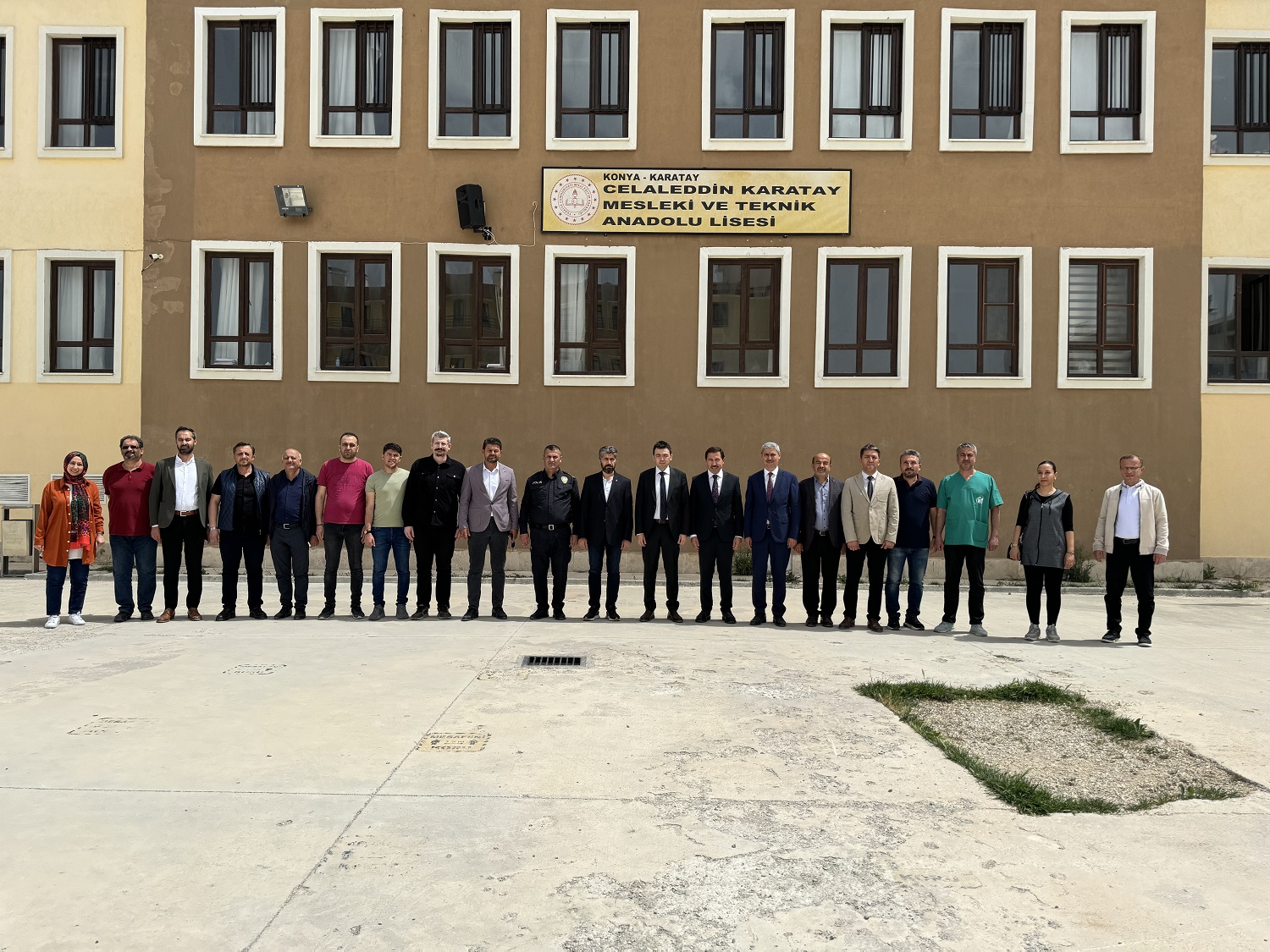 Başkan ve Kaymakam okulları ziyaret etti