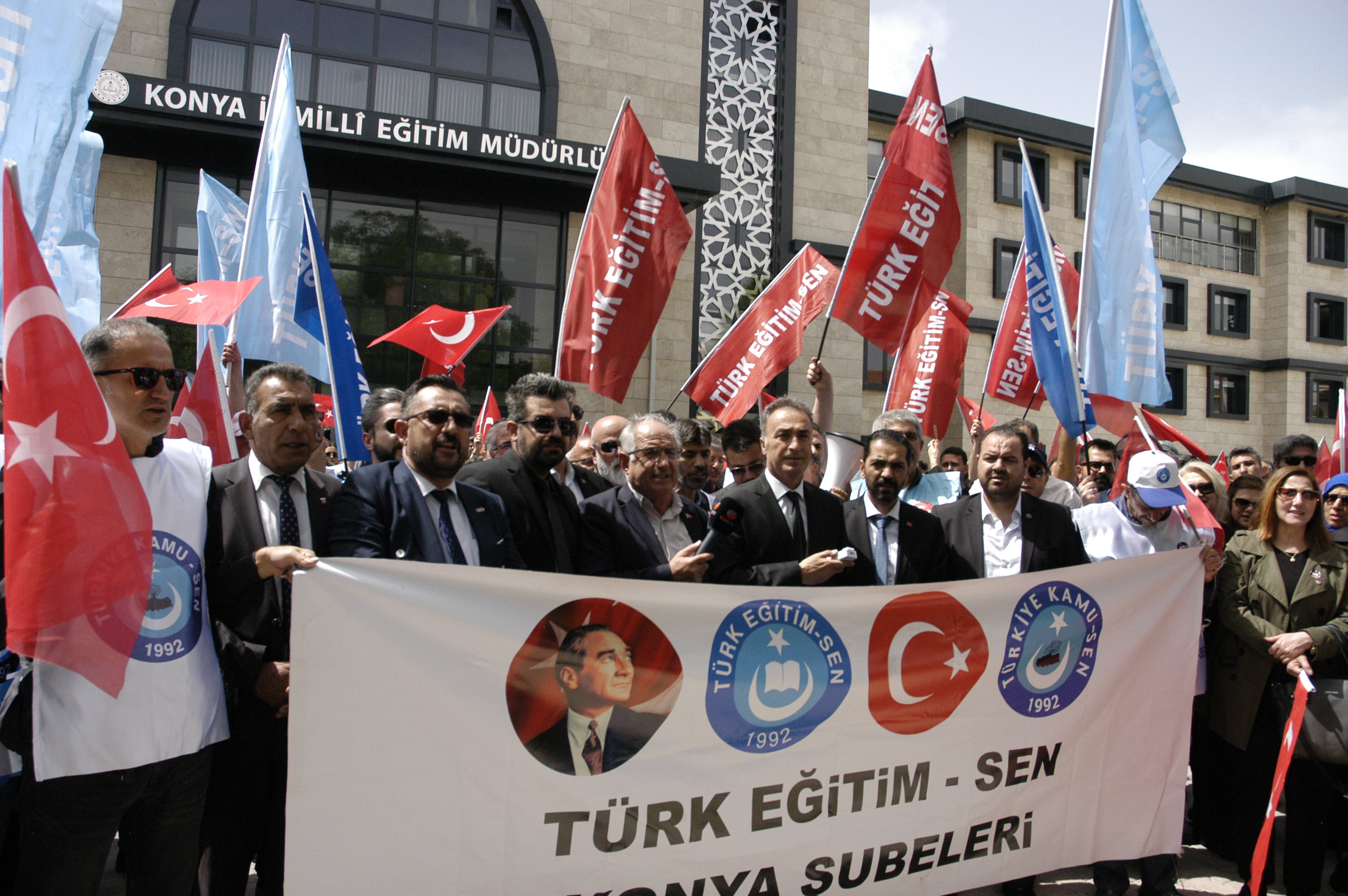 "Eğitimde şiddet yasası çıkarılsın"