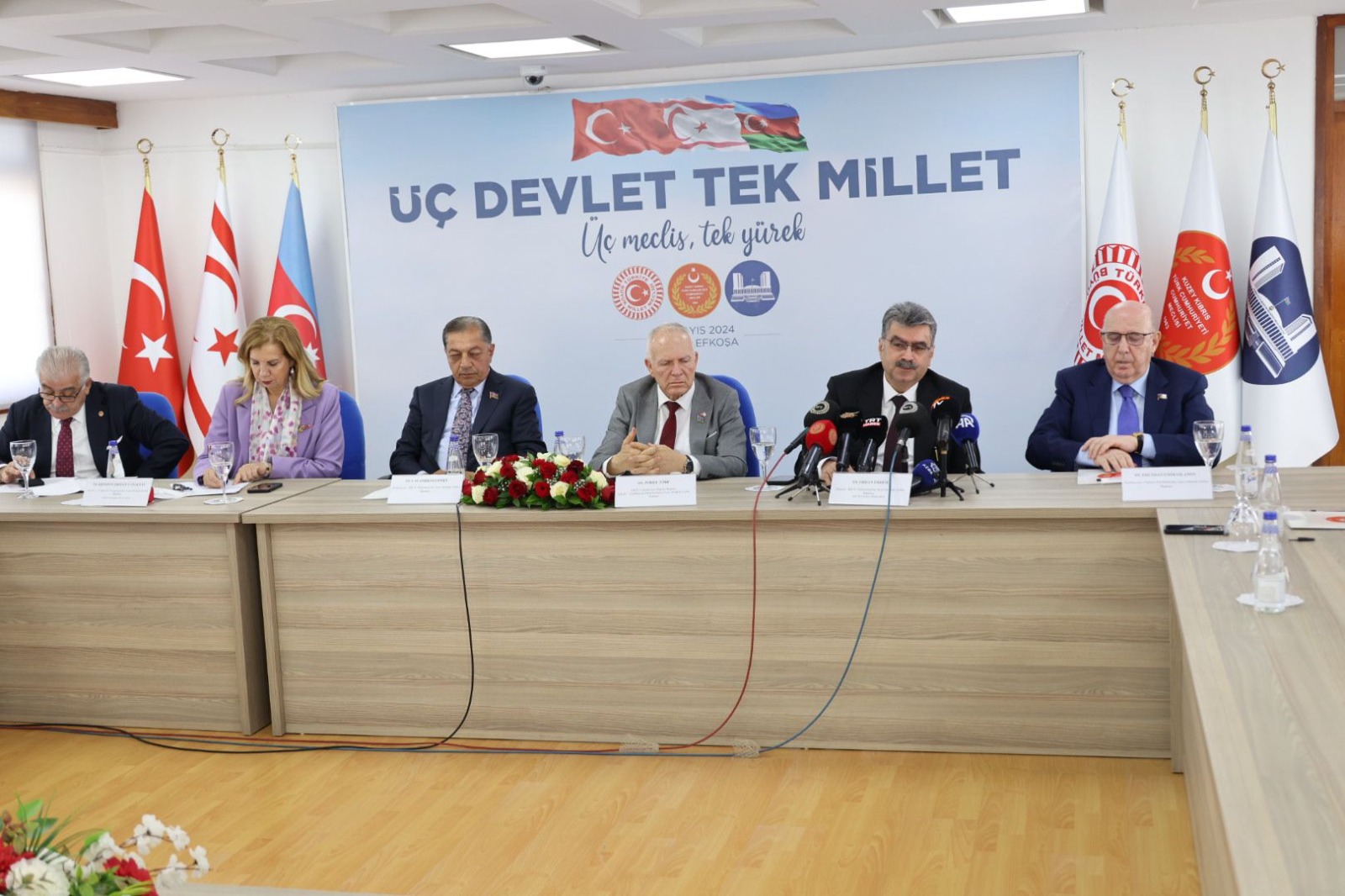 “Bizim birbirimizden başka dostumuz yok”