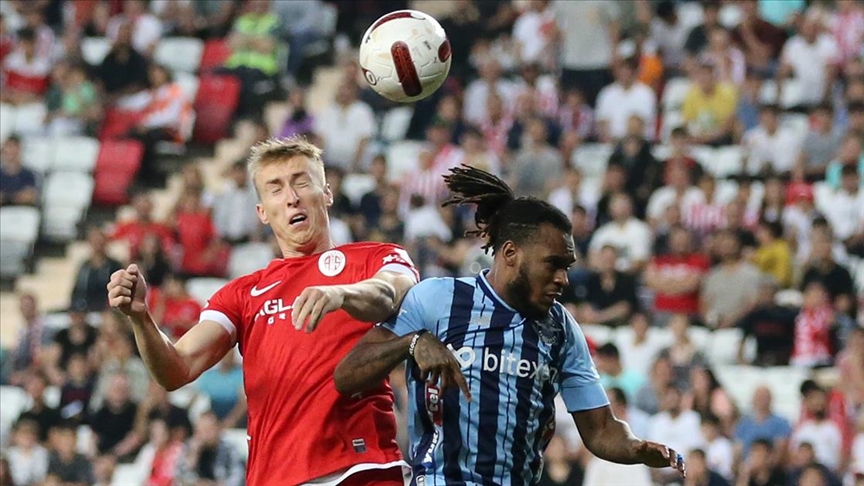 Antalyaspor, Yukatel Adana Demirspor'u 2-1 yendi