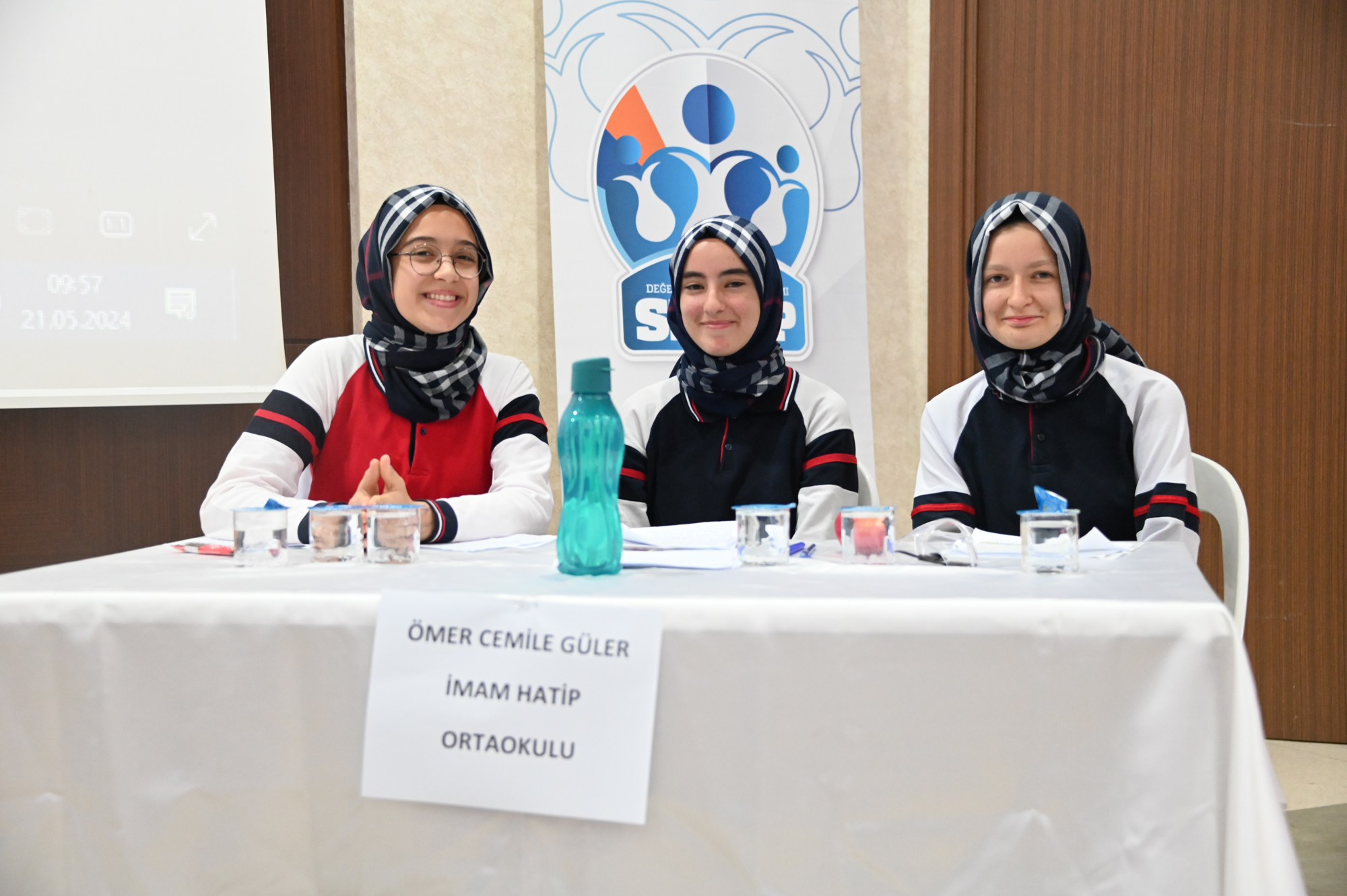 Münazara yarışmasında final heyecanı