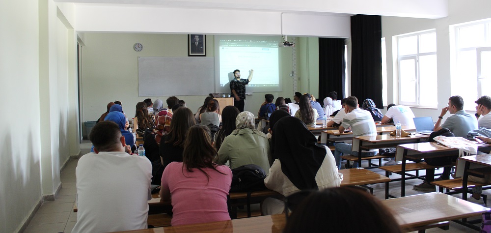 Eğitimde yapay zeka uygulamaları semineri