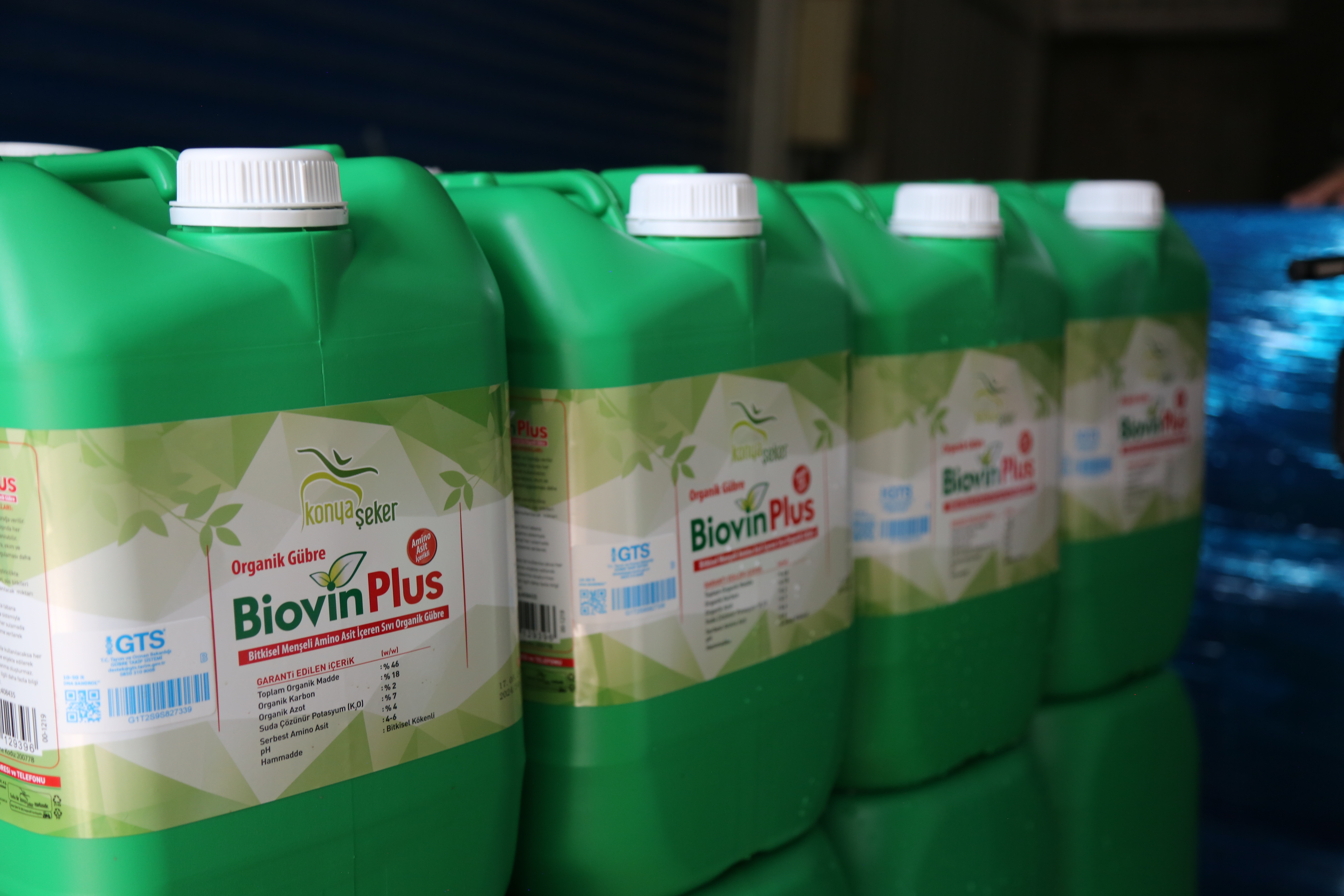 Atıklar bu tesiste hammaddeye dönüştürülüyor