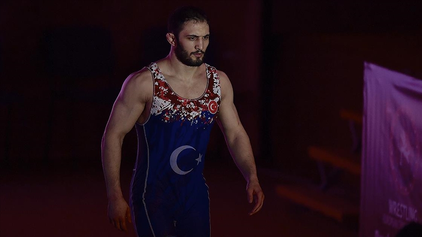 Milli güreşçiler, Macaristan'da ter dökecek