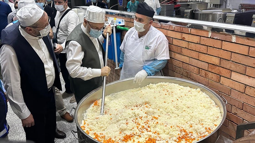 Türk hacı adaylarının menülerini diyetisyen belirliyor