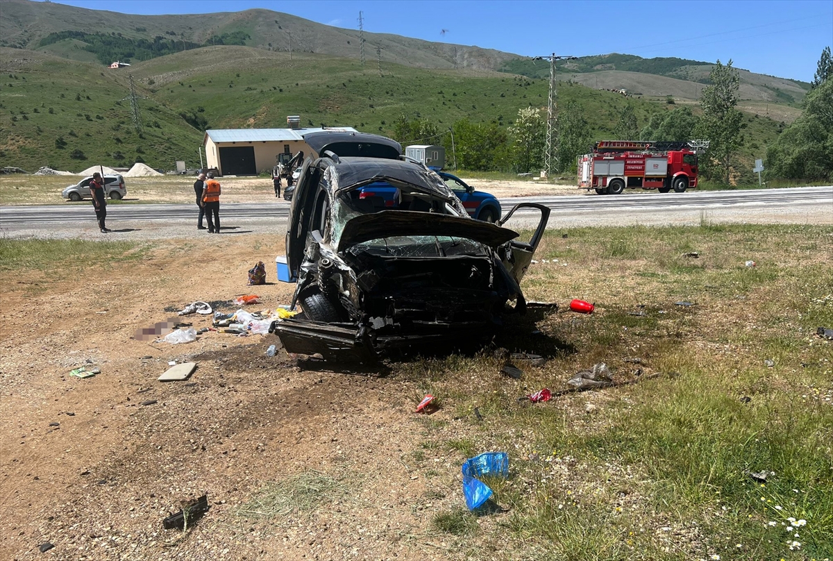 Sivas'ta feci kaza: 1 ölü 5 yaralı