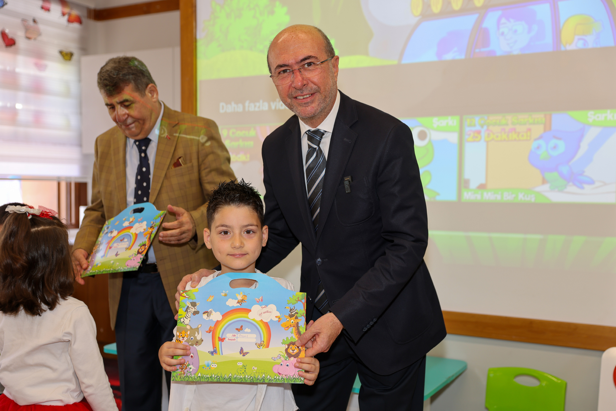 Öğrencilerin karne heyecanı
