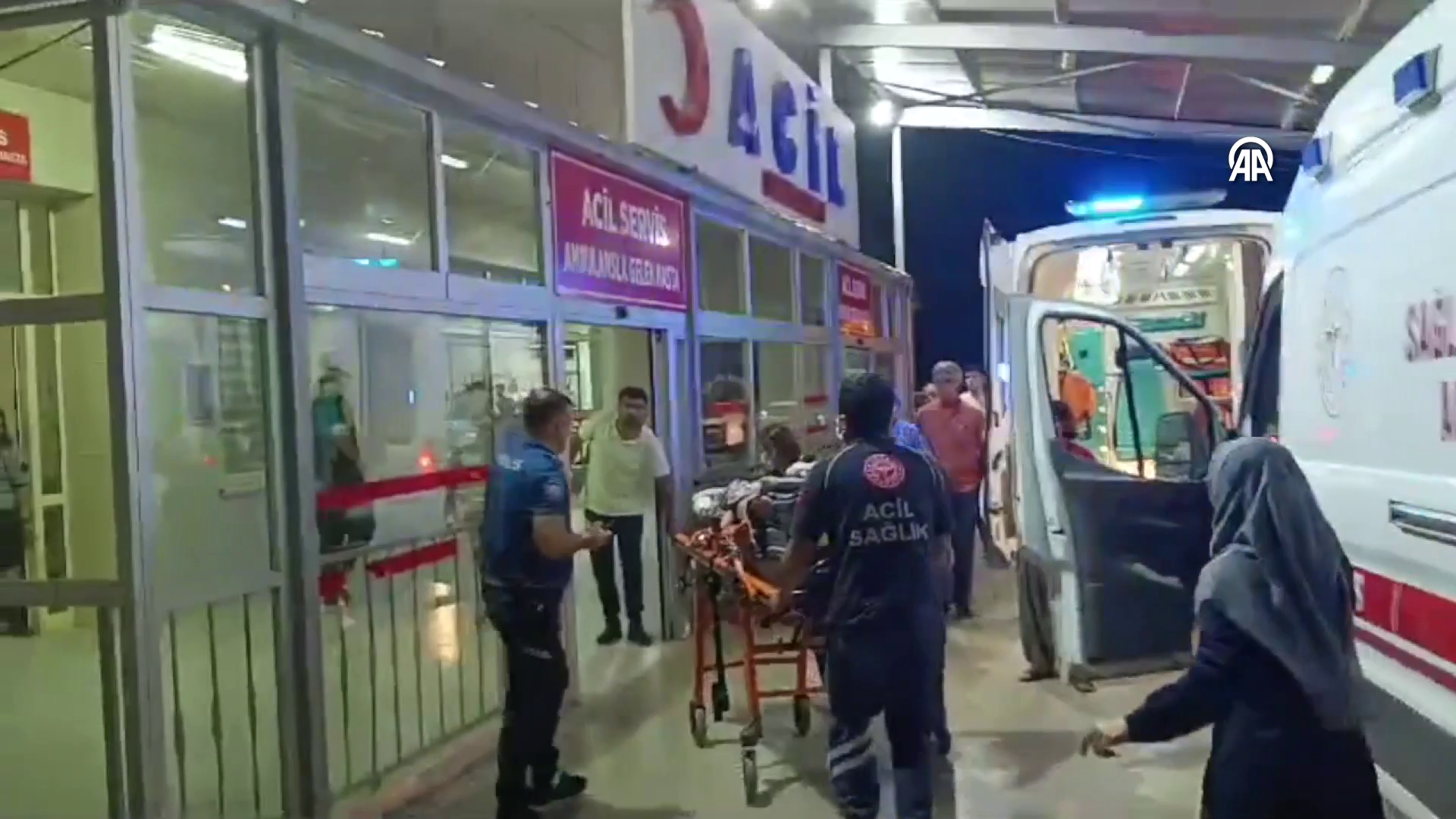 Elindeki tüfek ateş aldı
