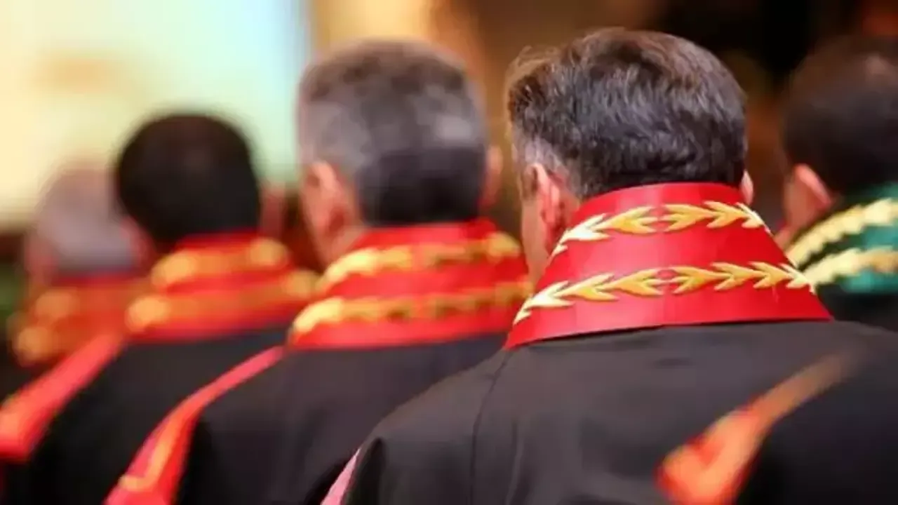 Binlerce hakim ve savcının görev yeri değişti