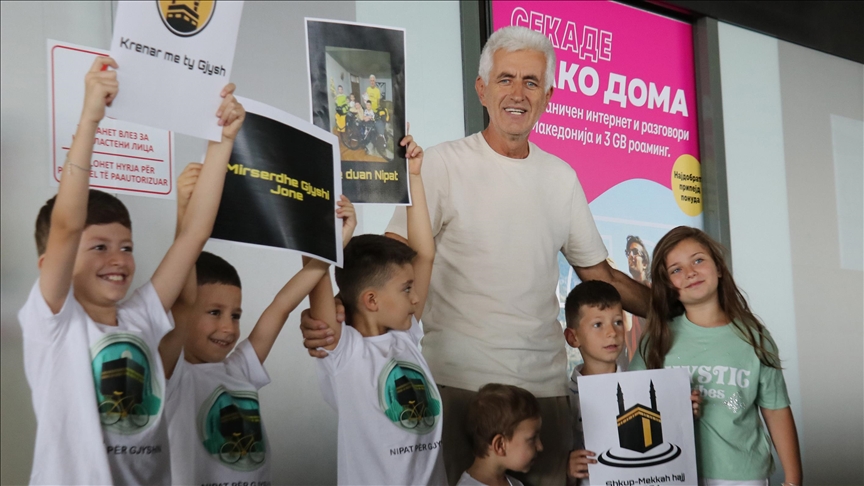 Kutsal topraklara bisikletle gitti