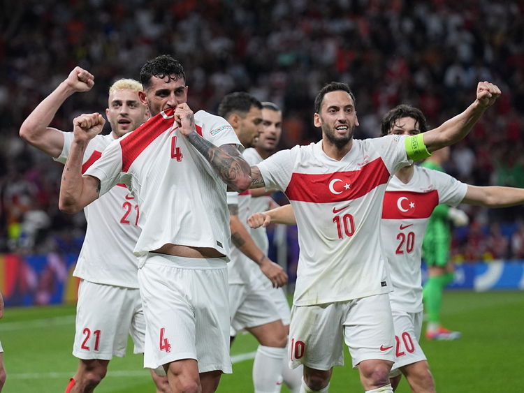 Hollanda: 2 - Türkiye:1 (Maç sonucu)