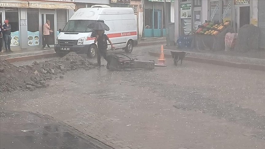Selden etkilenen bölgelere ekip gönderildi