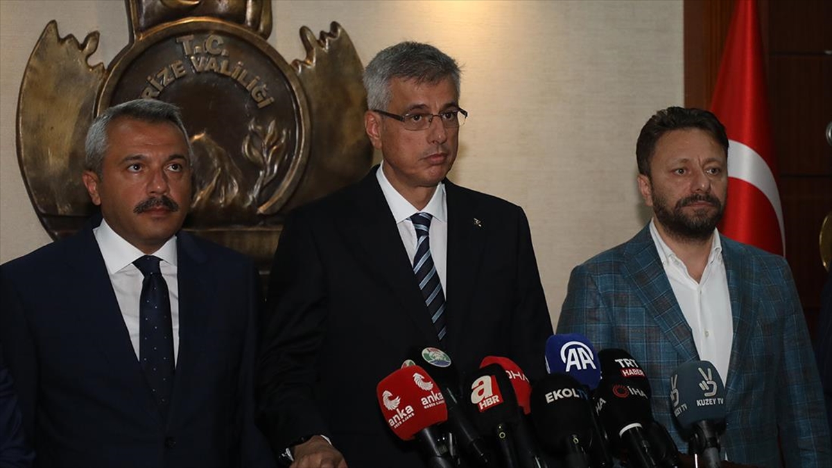 "Aile hekimlikleri ve sağlık yaşam merkezlerini güçlendireceğiz"