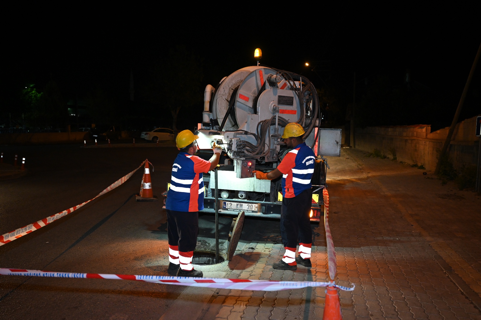 KOSKİ iş kıyafetlerini kendi tasarladı